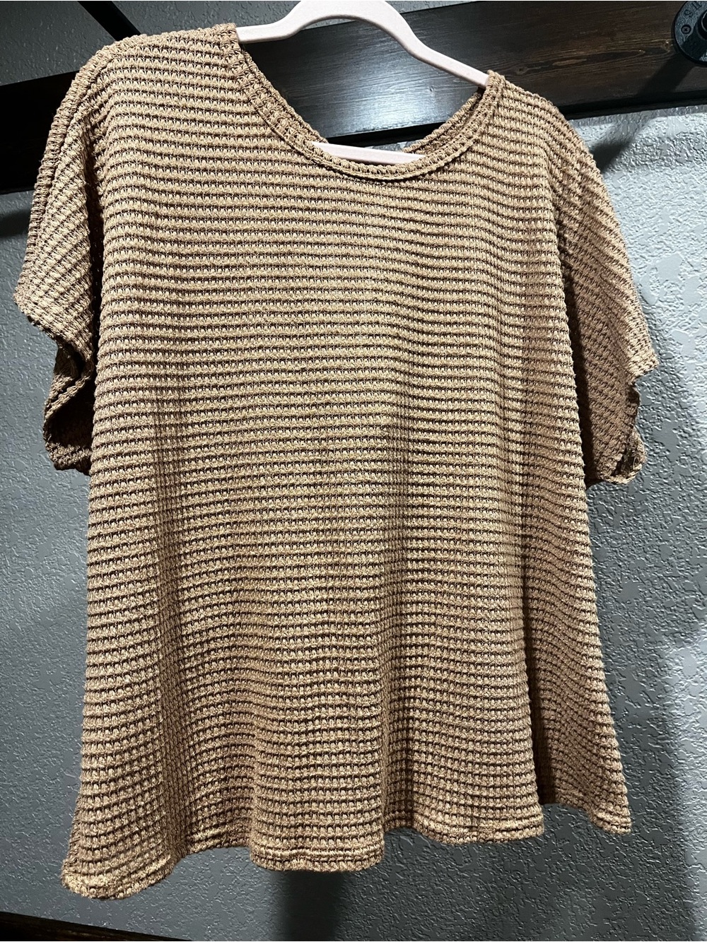 Gilli Waffle Knit Short Sleeve Top - Tan